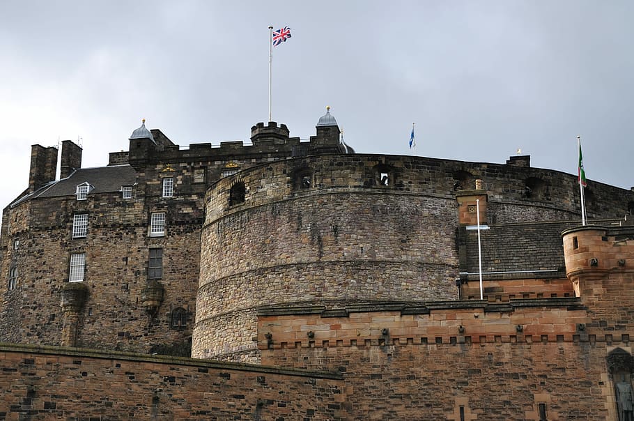 Scotland, Edinburgh, Castle, flag, architecture, fort, patriotism HD wallpaper