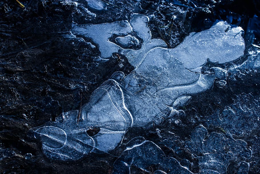 water accumulating in the rocks, ice, cliff, mountain, frozen HD wallpaper