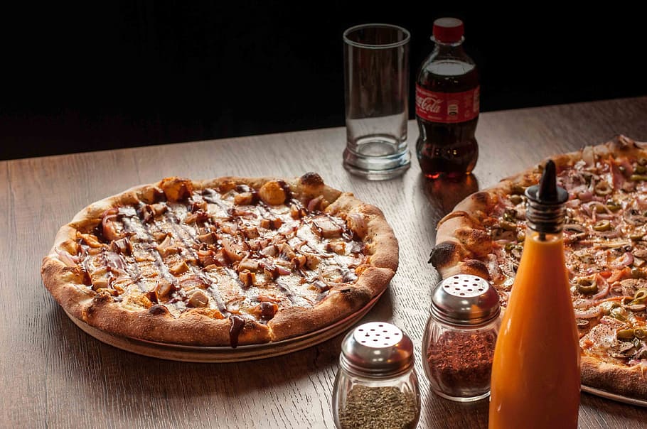pizza, food, snack, food and drink, bottle, table, container HD wallpaper