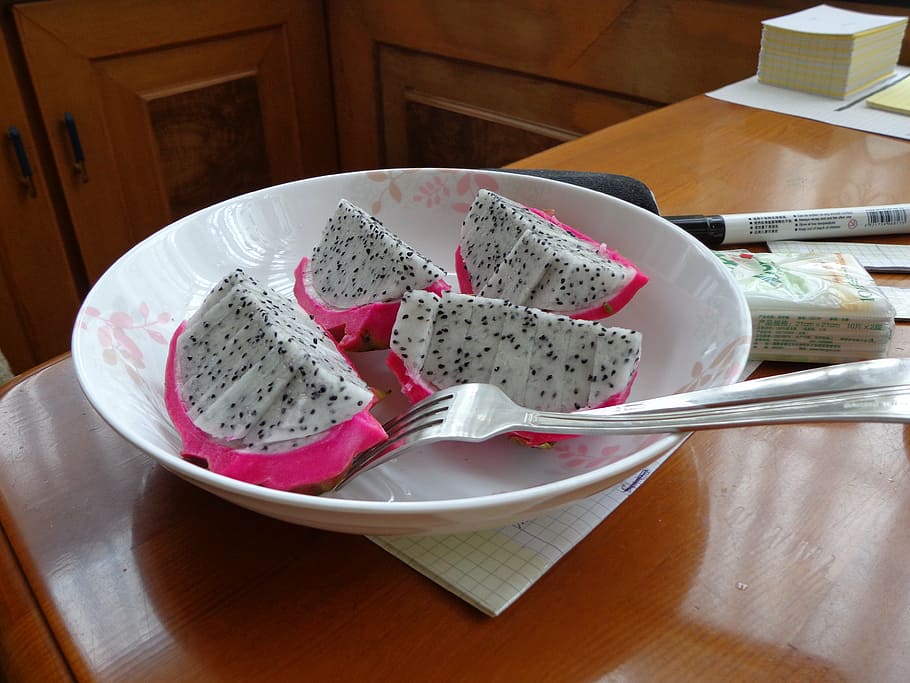 dragon fruit, exotic, china, asia, food and drink, table, plate HD wallpaper