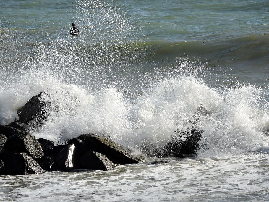 rocks, waves, sea, spray, water, motion, splashing, sport, power in nature HD wallpaper