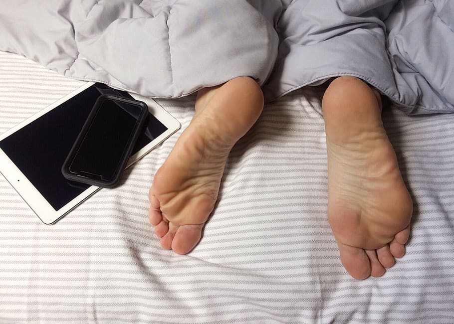 feet, sleeping, bed, technology, comfortable, home, furniture