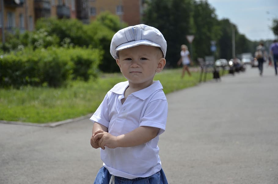 boy, sunny day, stroll, cute, kids, in the park, child, childhood HD wallpaper