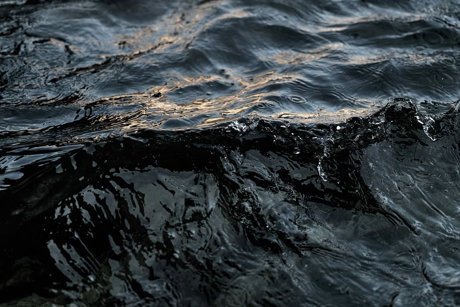 body of water, photo of waving water, wave, ocean, dark, reflection HD wallpaper