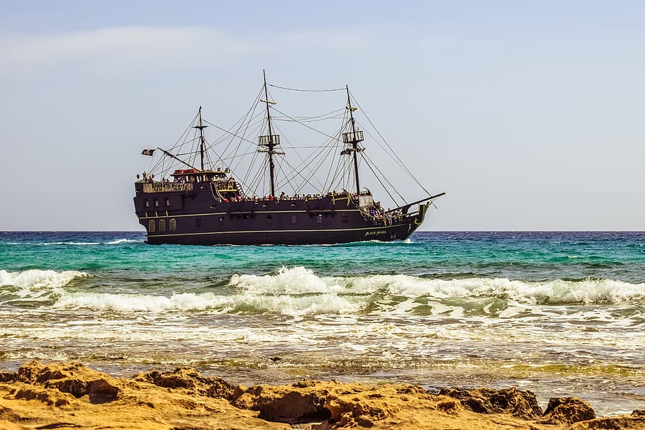 brown and beige pirate ship on body of water, Black Pearl, Sailboat