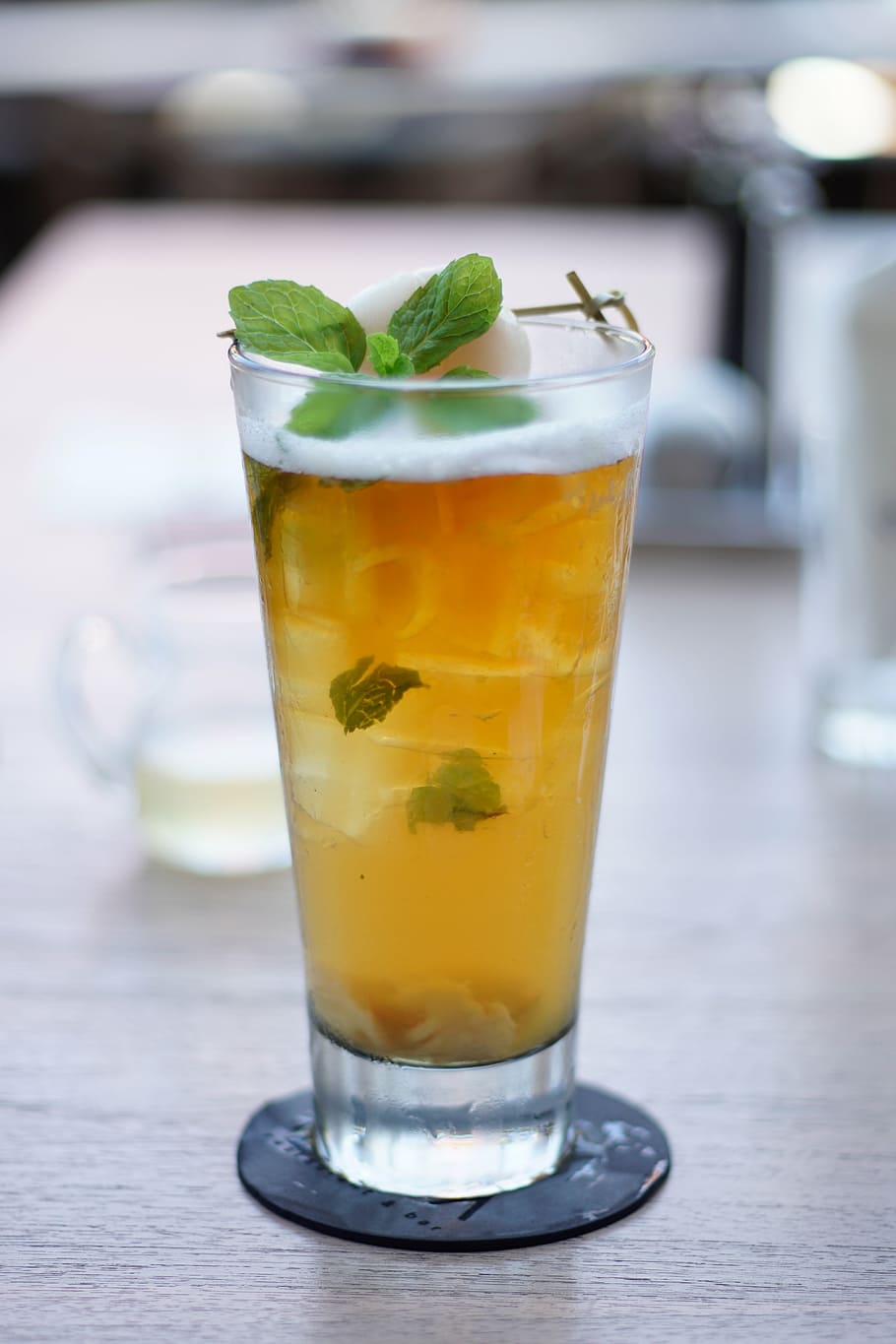 glass of beverage with mint leaves, tea, pilsner, drinks, juice, HD wallpaper