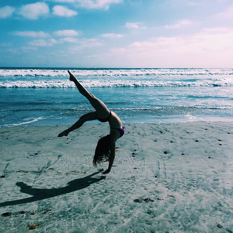 sea, landscape, sky, beach, action, clouds, exercise, female, HD wallpaper