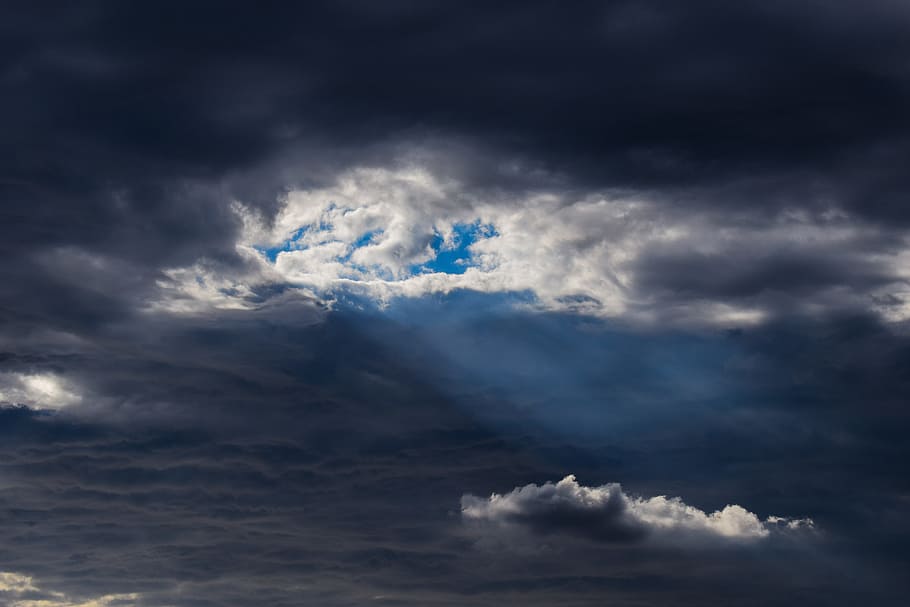 raining clouds, dark, hole, sunlight, sunbeam, hope, stormy clouds HD wallpaper