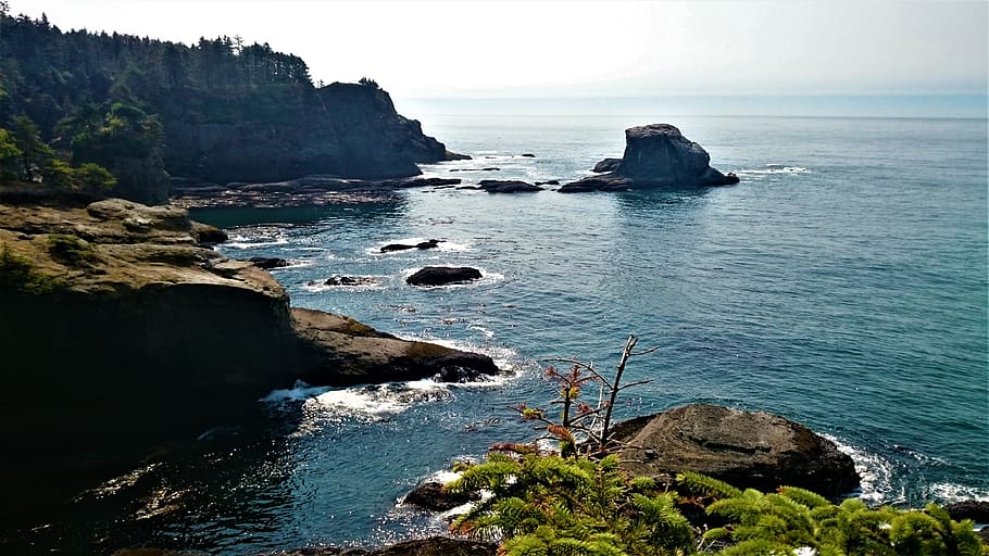 ocean, rock, summer, sea, water, rock - object, solid, beauty in nature HD wallpaper