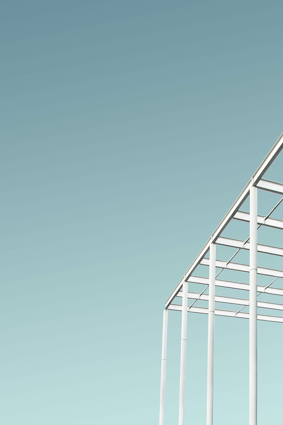 white building trusses, white metal structure during daytime photo HD wallpaper