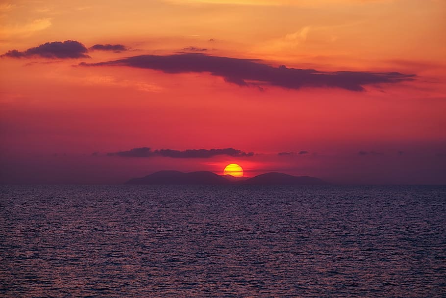 sunset, sunrise, sky, mood, romantic, wanderlust, water, sea HD wallpaper