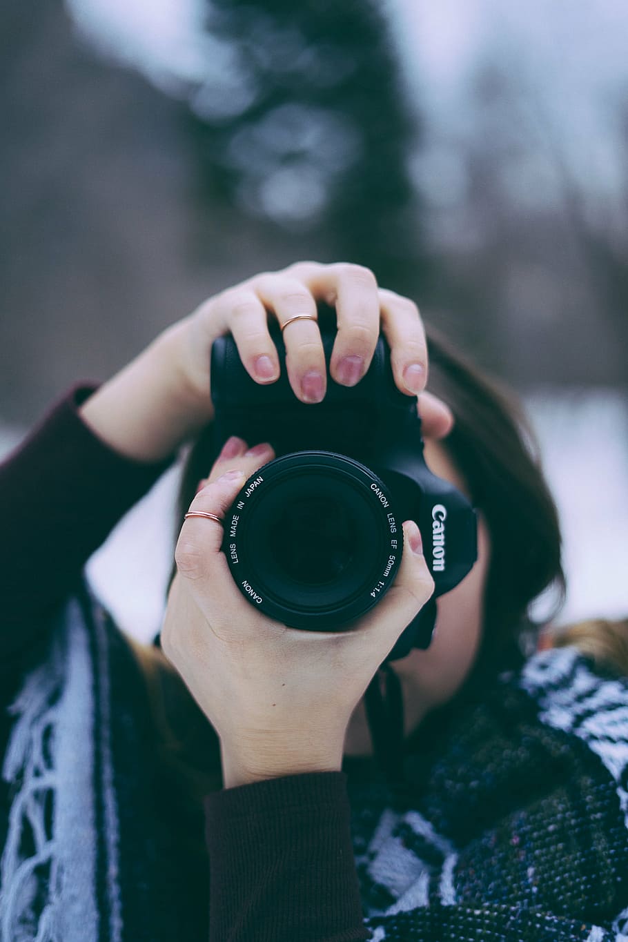 person using a Canon DSLR camera, lens, photography, picture, HD wallpaper