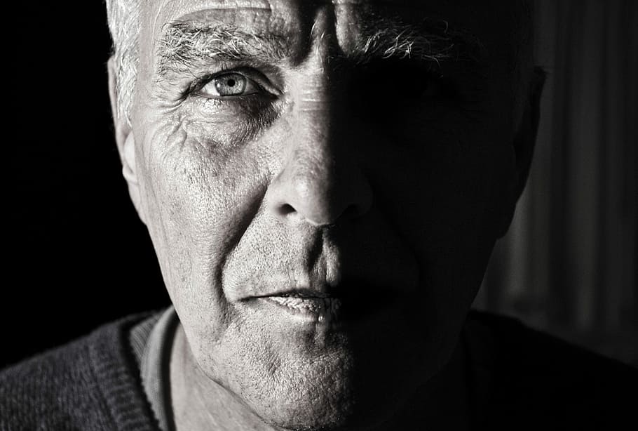grayscale photography of men, man face close up grayscale photography HD wallpaper
