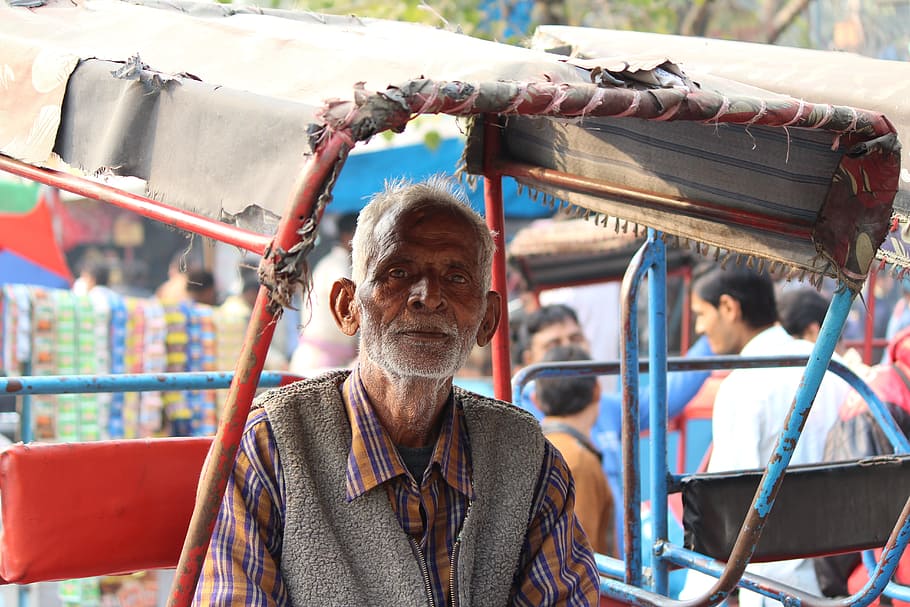 indian, old man, rickshaw puller, poor, migrant, men, portrait HD wallpaper