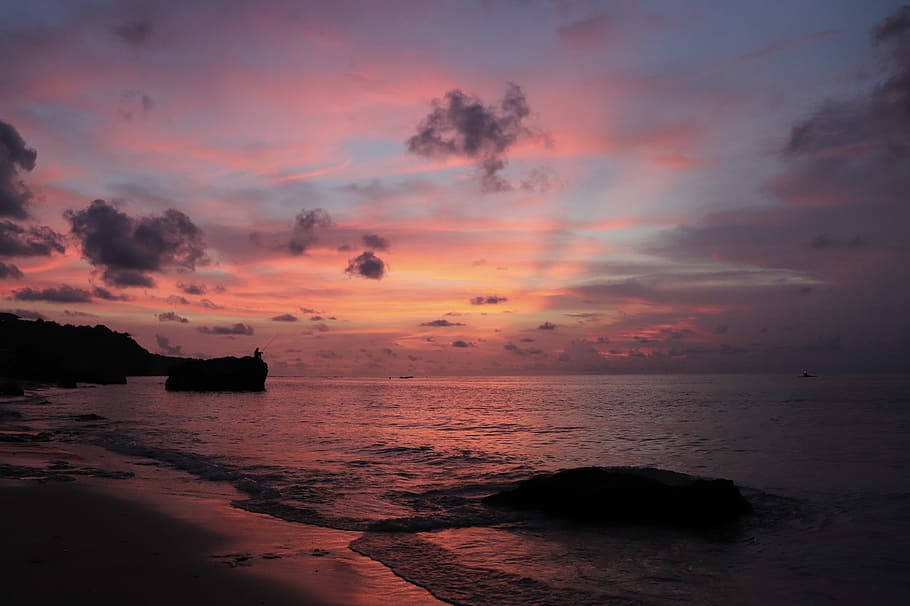 photo of seashore during golden hour, landsca[e photo of sea shore during golden hour HD wallpaper