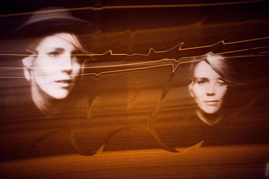 woman wearing black hat, man wearing hat, female, reflection HD wallpaper