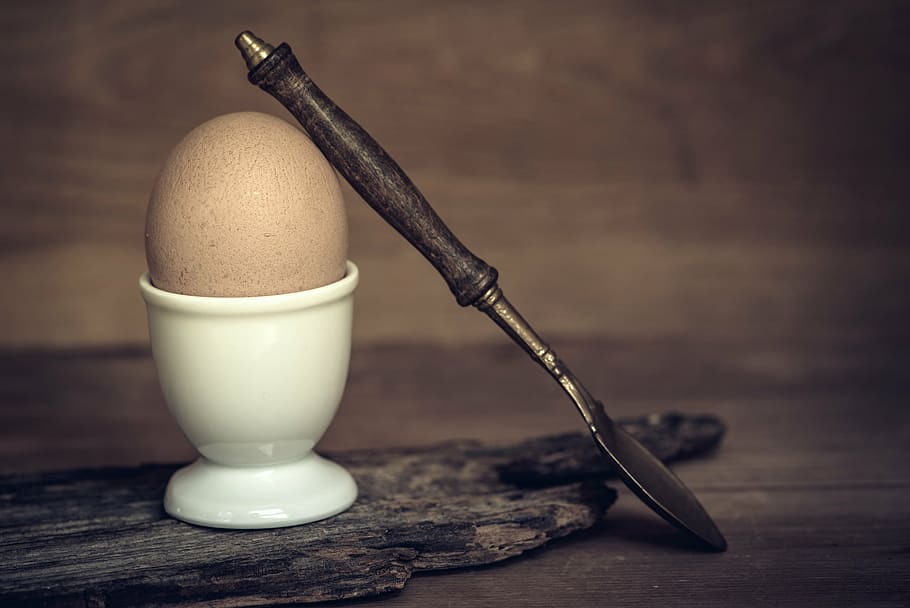 gray steel spoon beside white ceramic bowl, egg, breakfast egg HD wallpaper