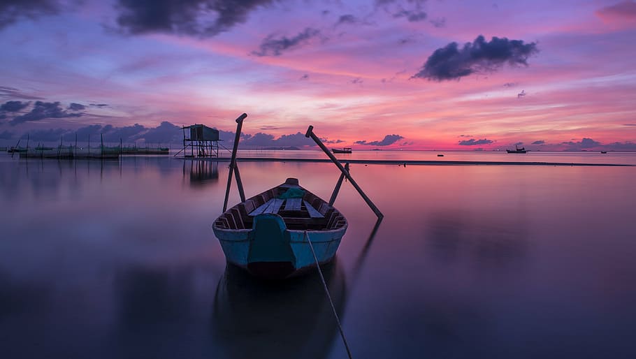 white jon boat on still waters, sunrise, phu quoc, island, ocean, HD wallpaper