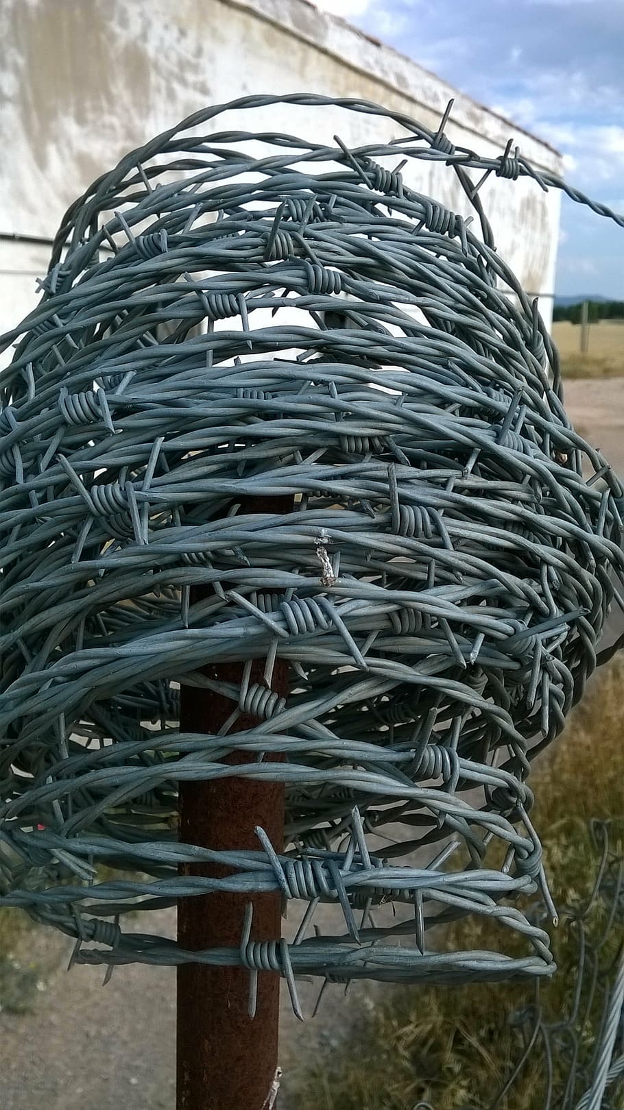 wire, wired, metal, barbed wire, barbed wire fence, perimeter fence HD wallpaper