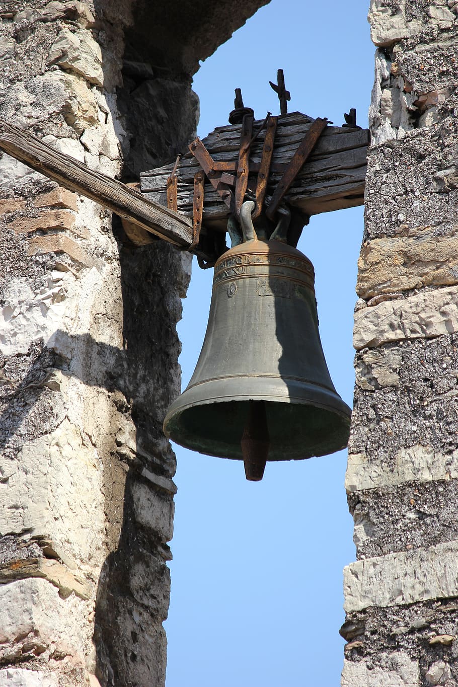 Hd Wallpaper Bell Tolling Old Bronze Stump Ancient Low Angle View Wallpaper Flare