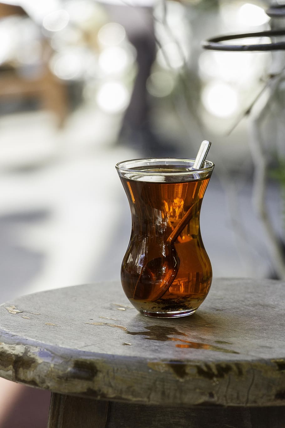 tea in clear glass drinking cup, ice, water, beverage, spoon HD wallpaper