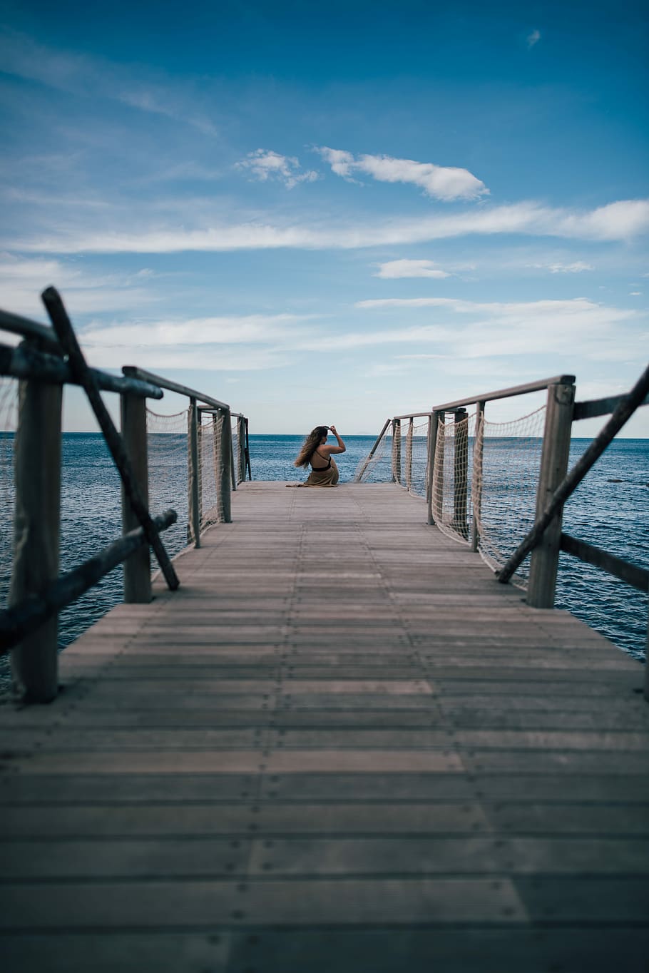 woman sitting on sea dock, woman sitting on dock, water, wood HD wallpaper