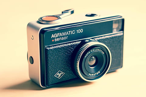 Closeup shot of Agfamatic retro camera, technology, camera - Photographic Equipment HD wallpaper