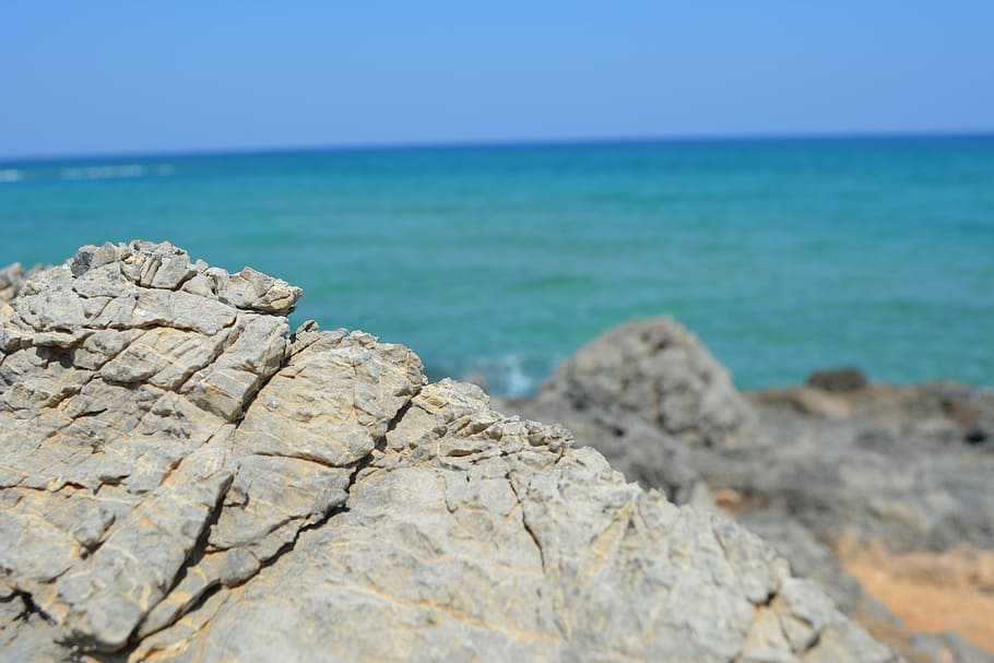 beach, bleu, stone, sea, horizon, horizon over water, sky, rock HD wallpaper