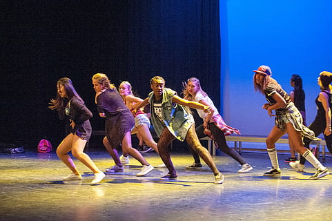 group of people dancing on stage, dance, hiphop, breakdancing HD wallpaper