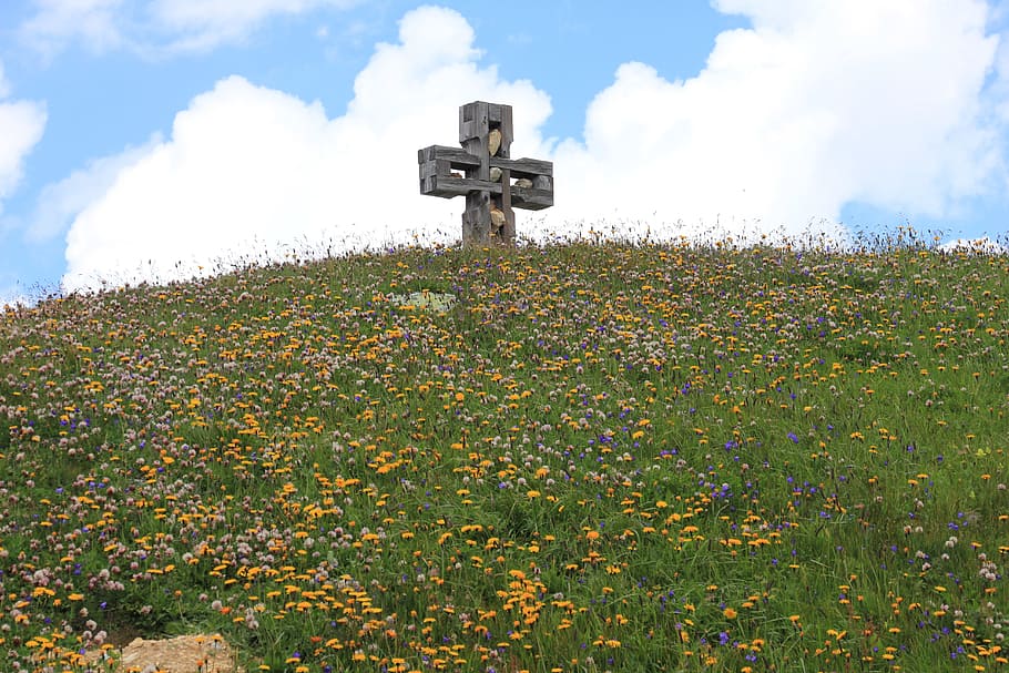 Summit Cross, Cross, Cross, Alpine, mountaineering, mountains HD wallpaper