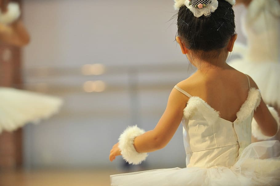 shallow focus photograph of child in white tutu dress, girl HD wallpaper