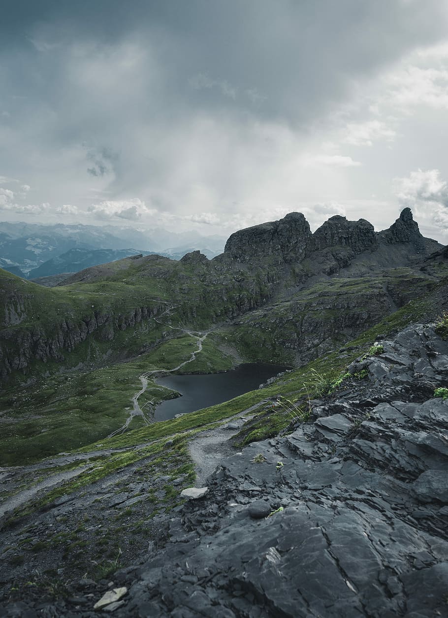 Wandering Rocks