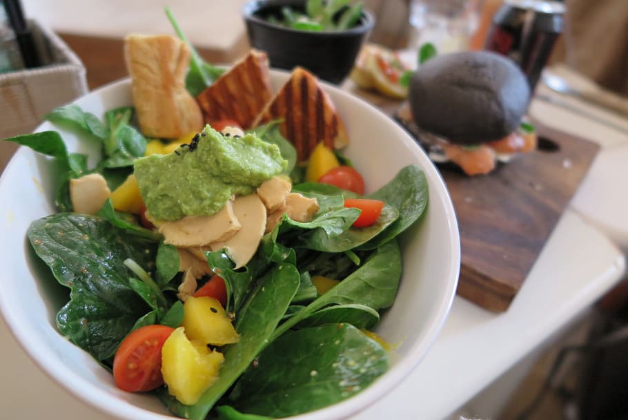 vegetable salad served in bowl, lettuce, vegetables, tomatoes HD wallpaper