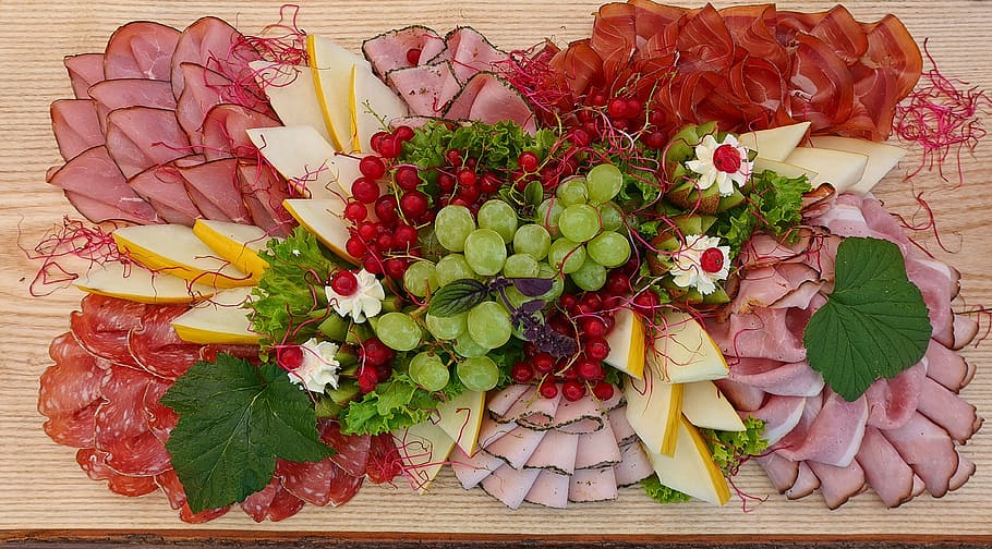 green grapes on sliced hams, snack, wurstplatte, eat, freshness HD wallpaper