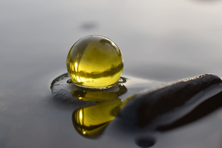reflection, water, close-up, no people, selective focus, oil HD wallpaper