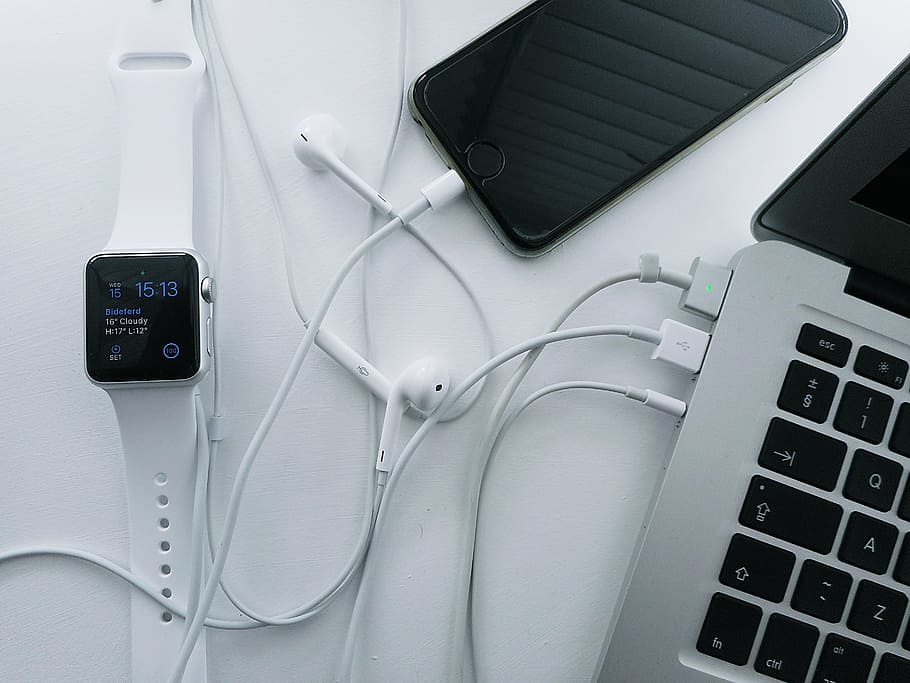 flat-lay photography of space gray iPhone 6 beside Apple Watch and MacBook Pro, HD wallpaper