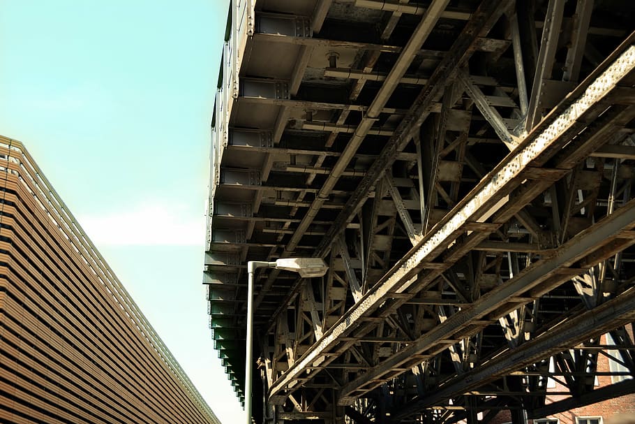 bridge, overpass, architecture, city, urban, lamp post, built structure HD wallpaper