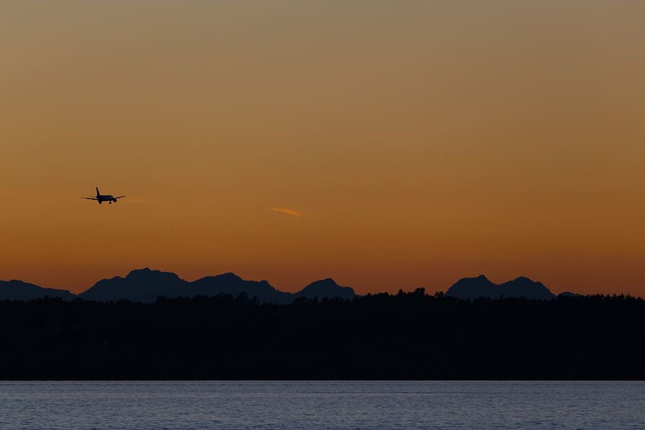 silhouette of mountain and airplane during sunset, dusk, sky HD wallpaper