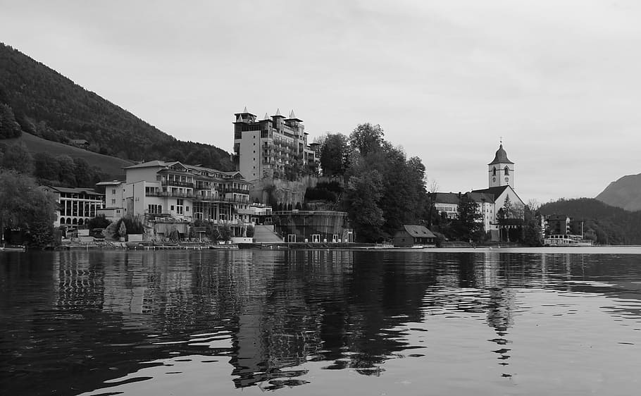 mirroring, water, lake, wave, clouds, reflection, homes, church HD wallpaper