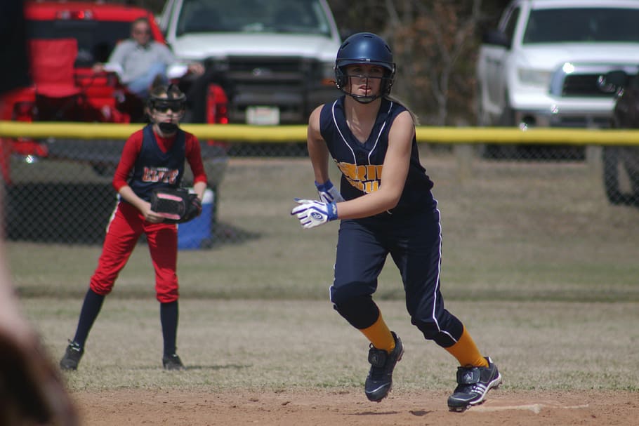 running, players, competition, outside, field, dusty, female HD wallpaper