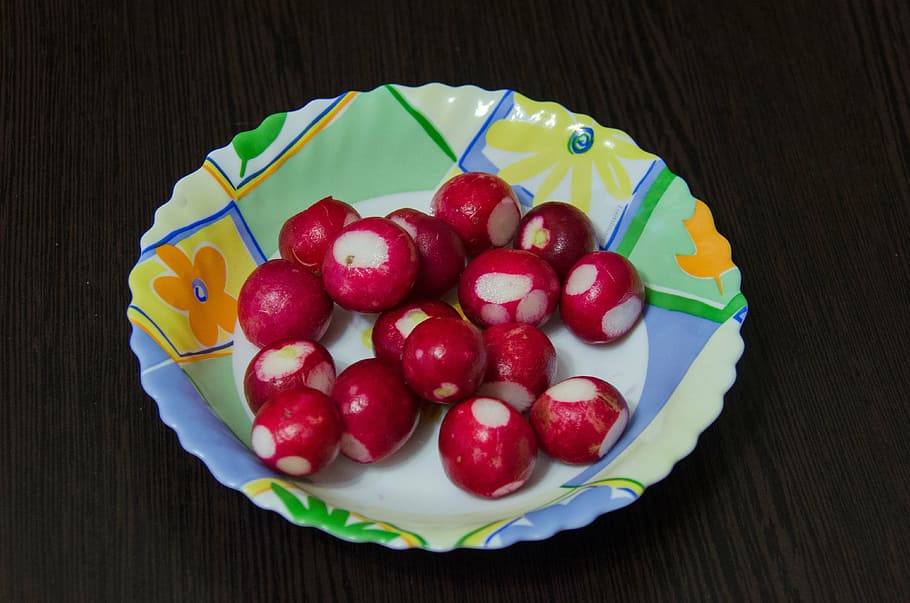 radishes, root crop, red, plate, food and drink, healthy eating HD wallpaper
