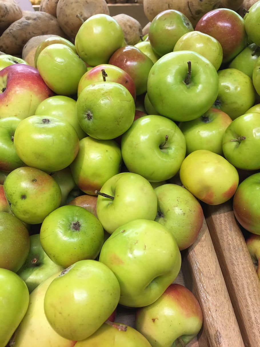 apples, fruit, fresh, ripe, freshness, healthy eating, wellbeing HD wallpaper
