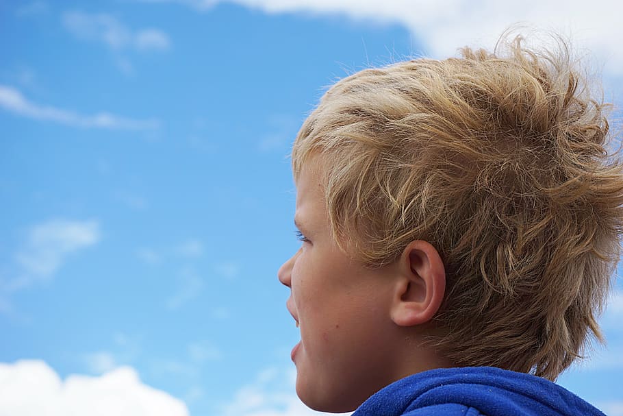 children, himmel, cloud, check, watching, thinking, headshot HD wallpaper