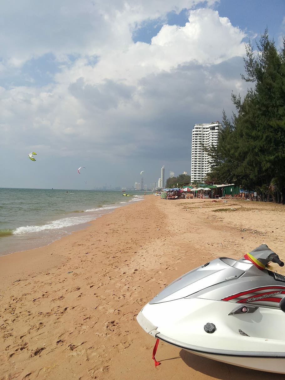 Sandy, Beach, Sea, Surf, City, Pattaya, tracks, summer, vacation HD wallpaper