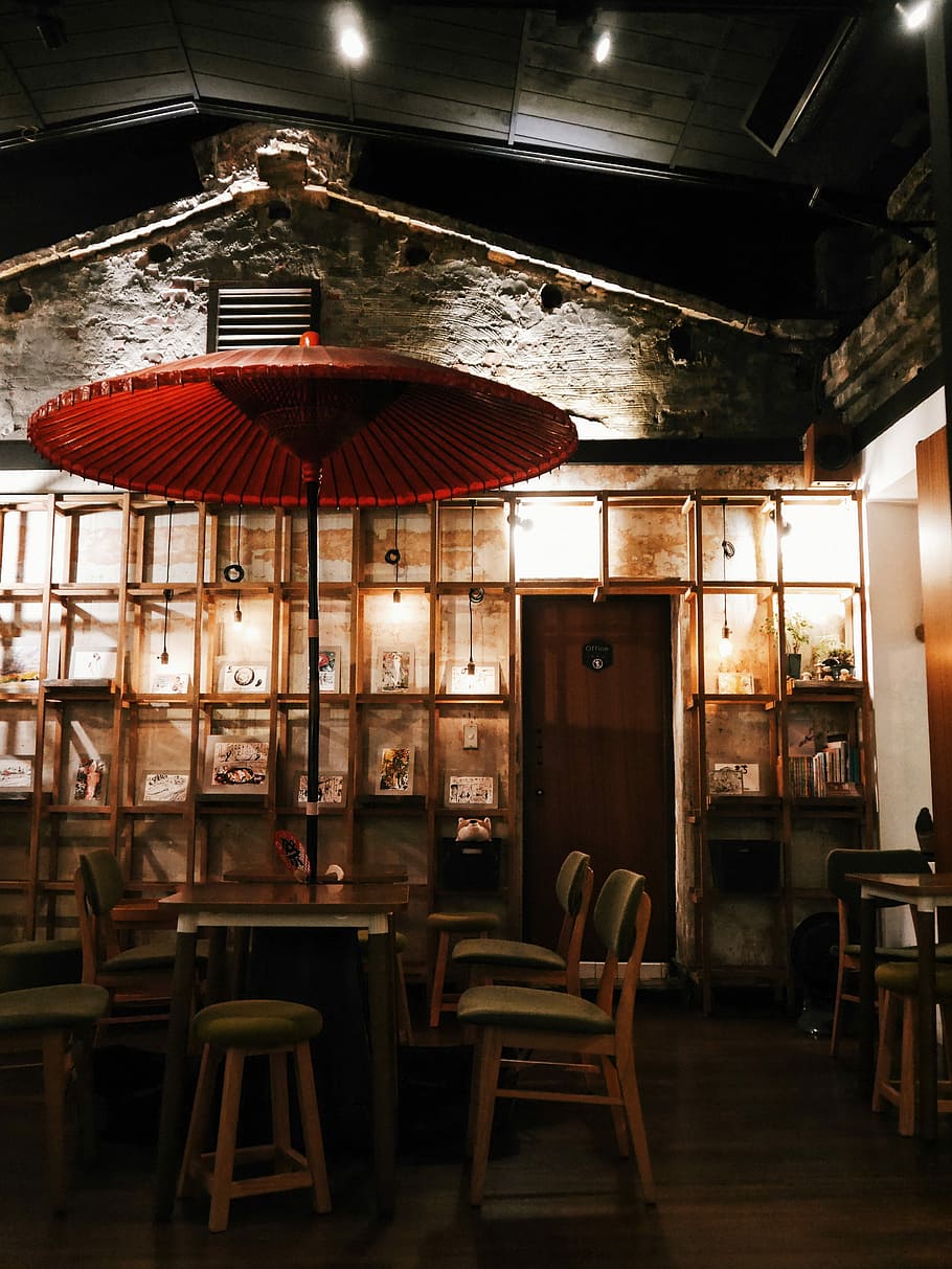 red parasol on rectangular brown wooden 7-piece dining set, cafe, HD wallpaper