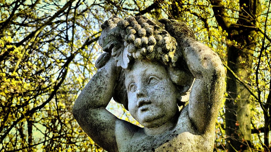 statue, sculpture, boy, castle, park, old, art, ancient, historical HD wallpaper