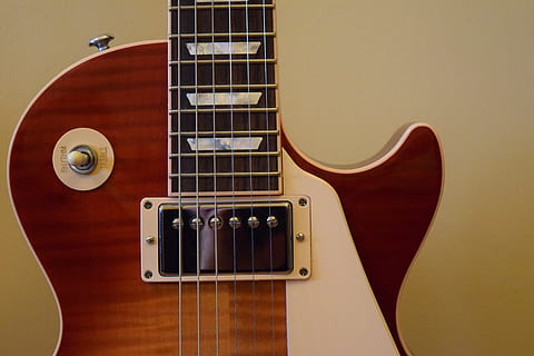 Brown and White Les Paul Guitar, bowed stringed instrument, chord HD wallpaper