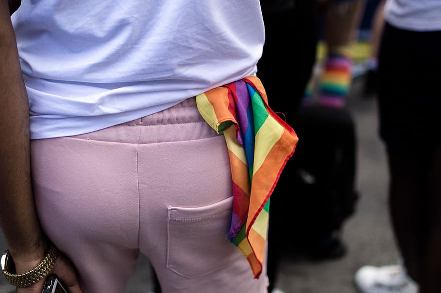 person with pink bottoms, backside, rainbow scarf, back pocket HD wallpaper