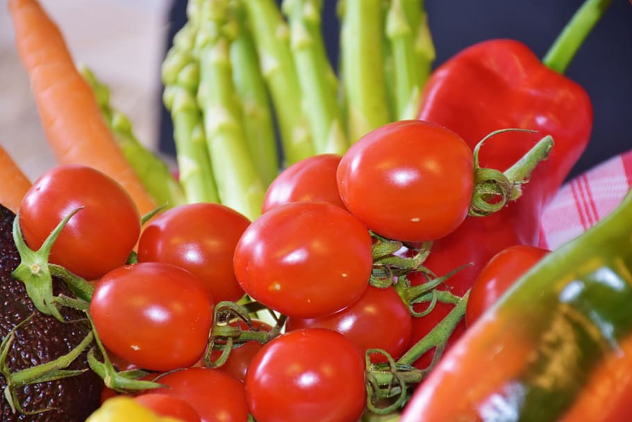 cherry tomatoes and red bell pepper, vegetables, asparagus HD wallpaper