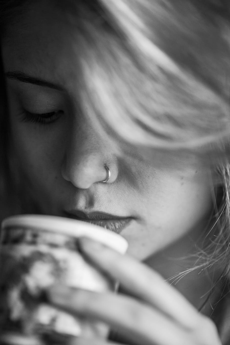 grayscale photo of woman holding mug, Women'S, Coffee, Emotional, HD wallpaper